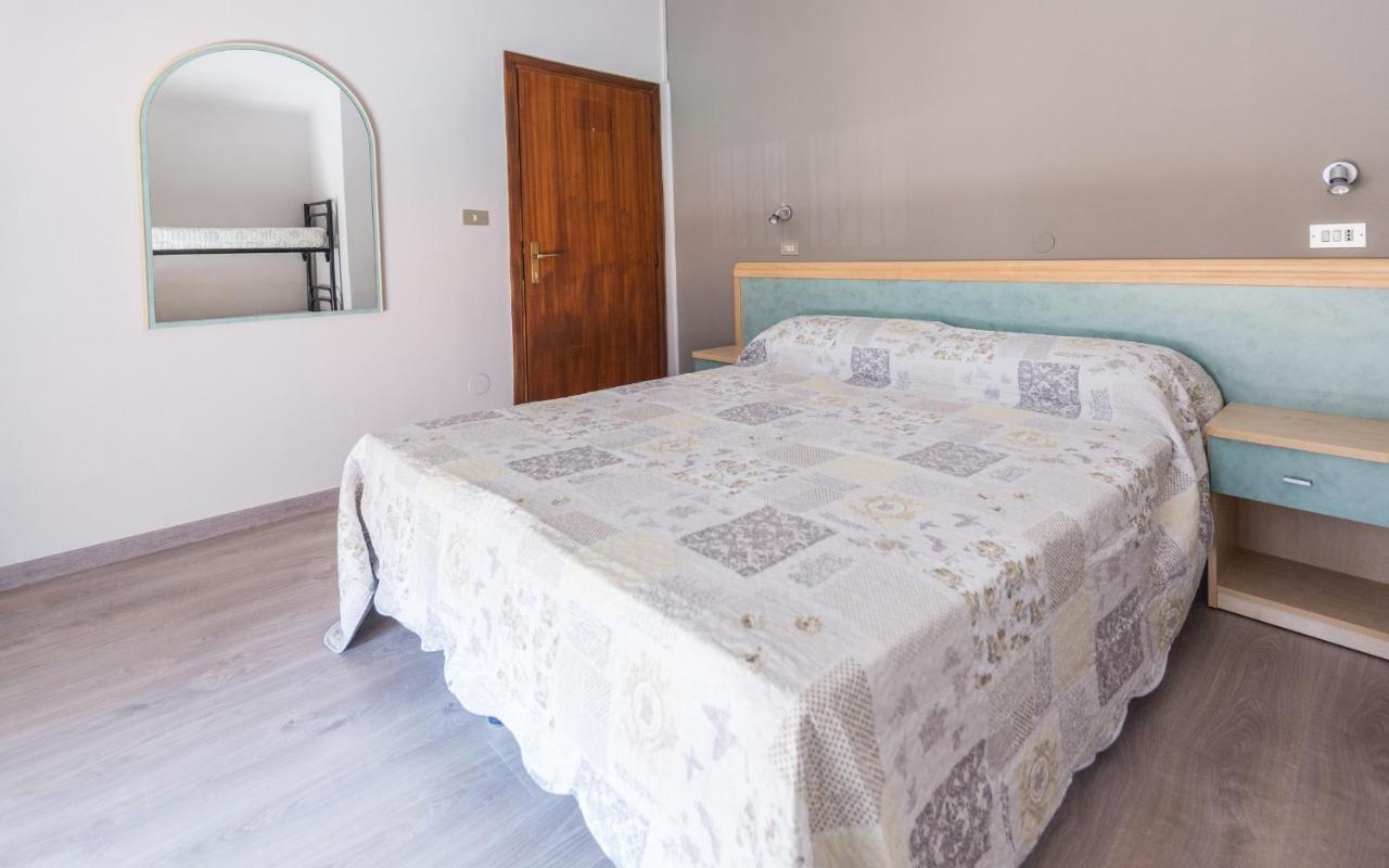 Hotel Avenusta Viserba Di Rimini Extérieur photo