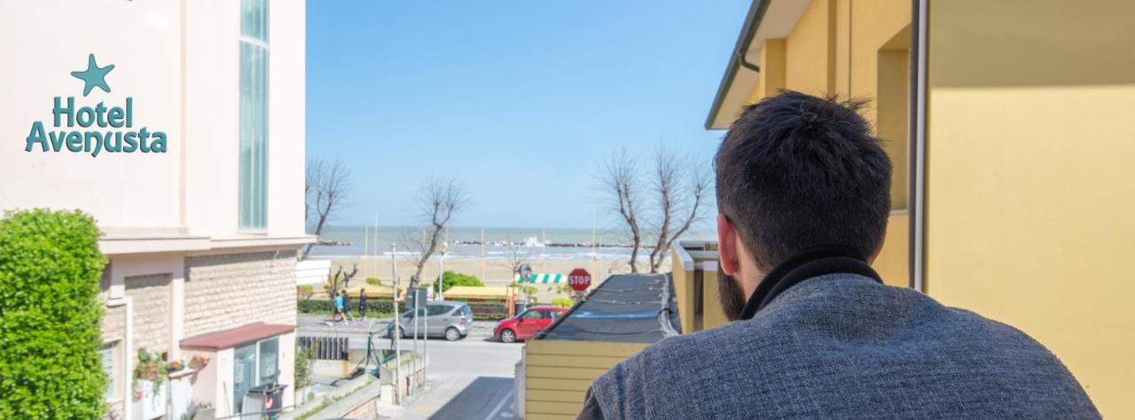 Hotel Avenusta Viserba Di Rimini Extérieur photo